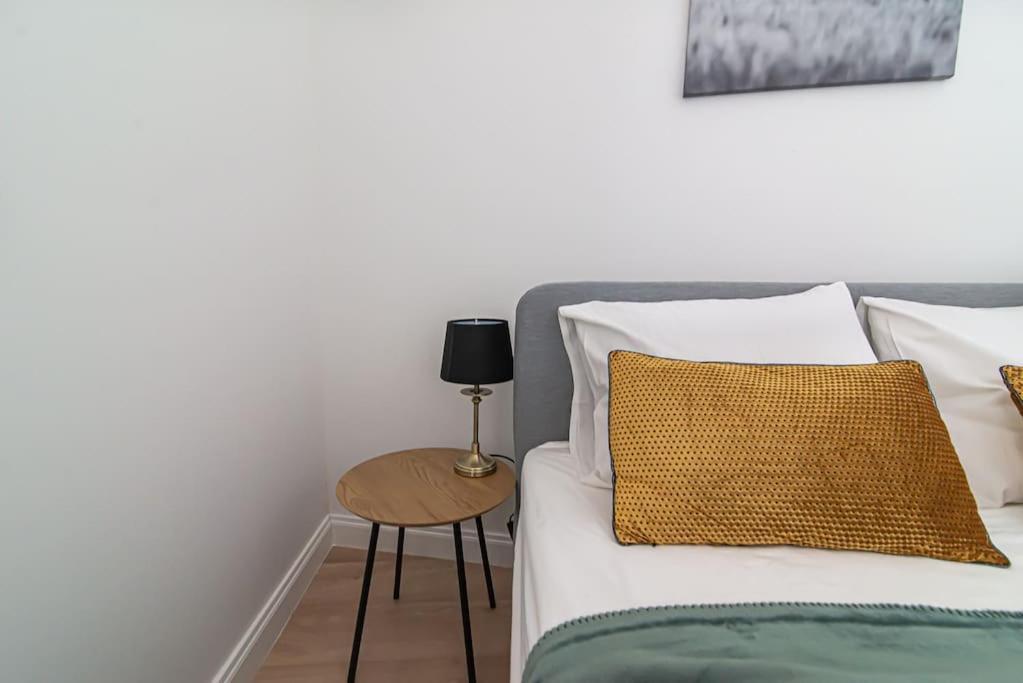 New And Modern Apartment In Old Town By Urban Rent Vilna Exterior foto